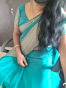Snapshot of Tamil_roja69 chatting on 05.28.26 Tamil roja69 online show from 05.28.26