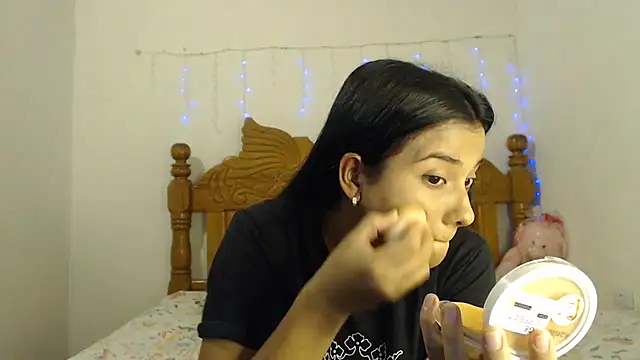 Snapshot of Coral0403 chatting on 02.10.25 Coral0403 online show from 02.10.25