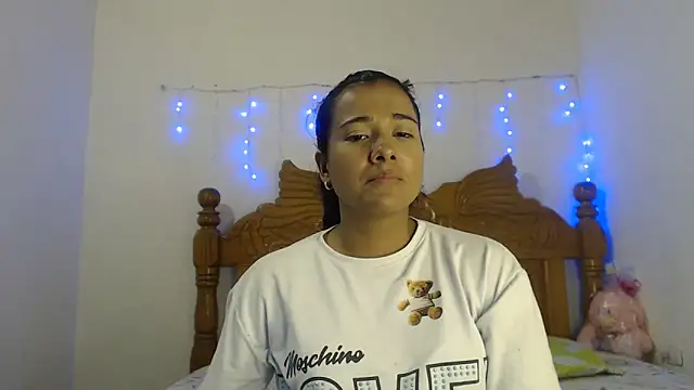 Snapshot of Coral0403 chatting on 02.24.25 Coral0403 online show from 02.24.25