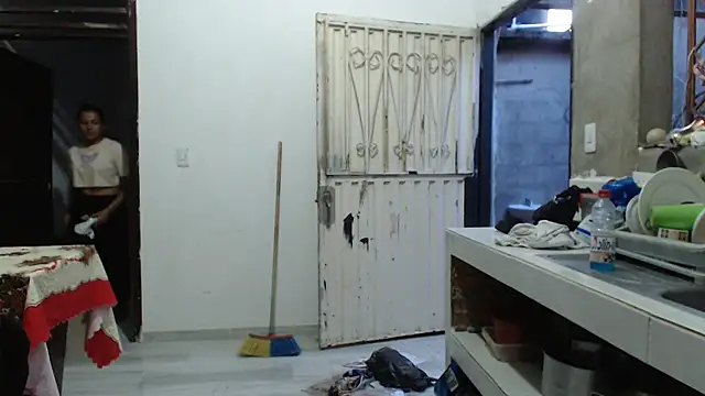 Snapshot of Coral0403 chatting on 03.05.25 Coral0403 online show from 03.05.25