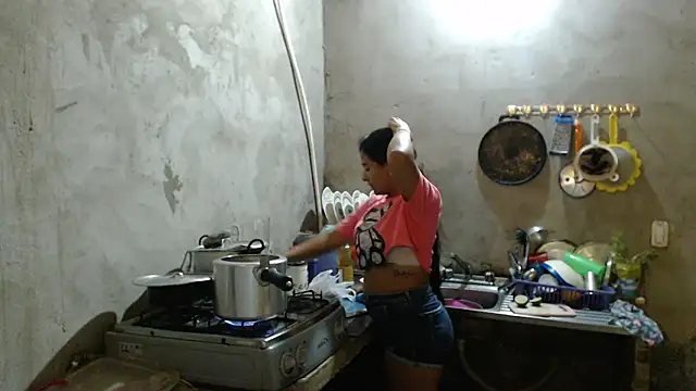 Snapshot of Coral0403 chatting on 03.06.25 Coral0403 online show from 03.06.25