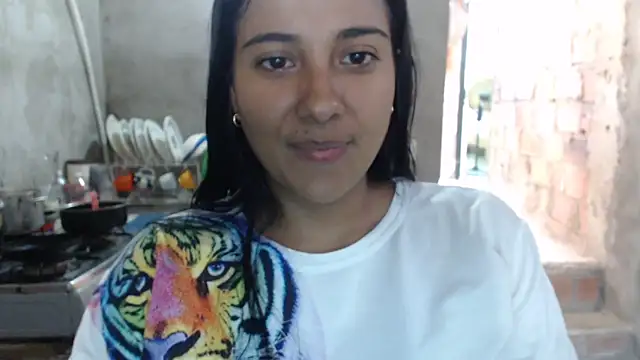 Snapshot of Coral0403 chatting on 03.17.25 Coral0403 online show from 03.17.25