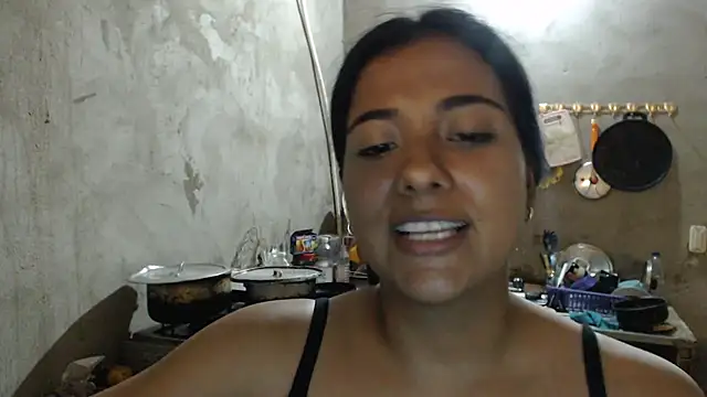 Snapshot of Coral0403 chatting on 03.22.25 Coral0403 online show from 03.22.25