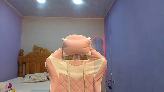 Snapshot of Coral0403 chatting on 09.16.25 Coral0403 online show from 09.16.25