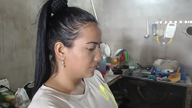 Snapshot of Coral0403 chatting on 10.09.25 Coral0403 online show from 10.09.25