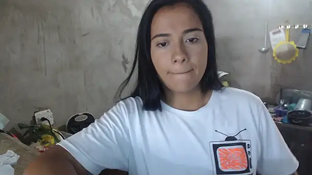 Snapshot of Coral0403 chatting on 10.11.25 Coral0403 online show from 10.11.25