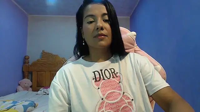 Snapshot of Coral0403 chatting on 11.05.25 Coral0403 online show from 11.05.25