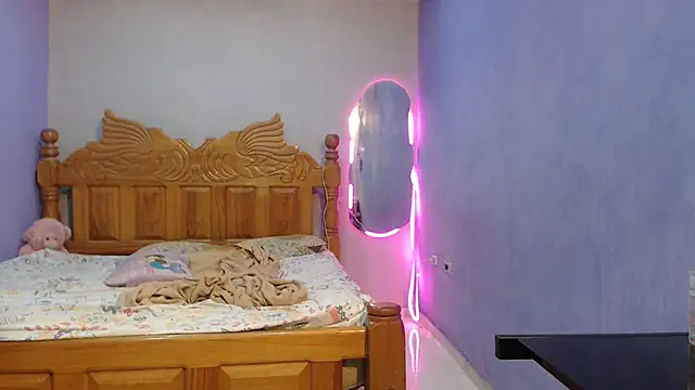 Snapshot of Coral0403 chatting on 12.01.25 Coral0403 online show from 12.01.25