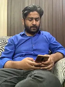 Snapshot of indihotguy chatting on 03.17.25 indihotguy online show from 03.17.25