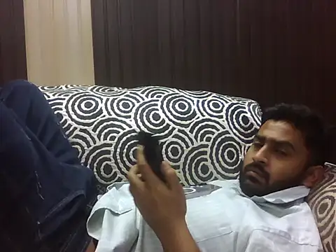 Snapshot of indihotguy chatting on 02.18.26 indihotguy online show from 02.18.26