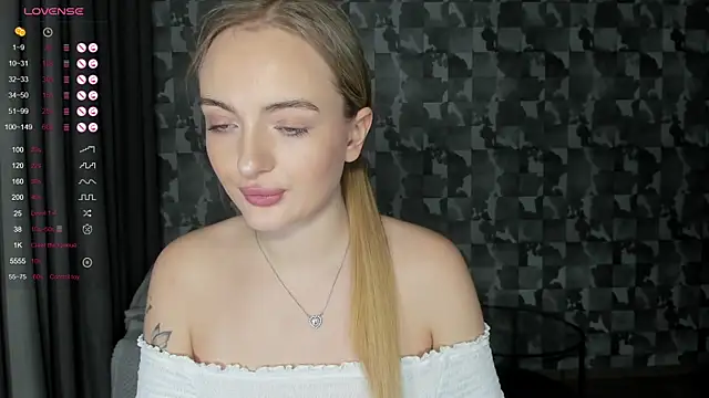 A delina online show from 11.04.25