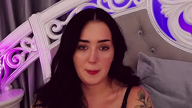 KimKhallifa online show from 01.30.25