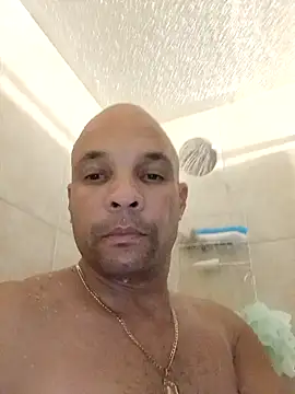 Snapshot of 3patica chatting on 02.05.25 3patica online show from 02.05.25