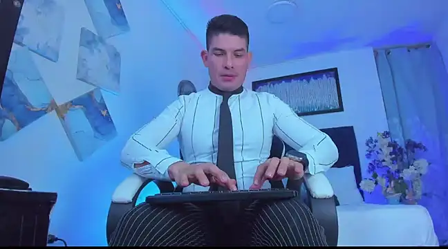 Snapshot of Andrewstelle_coleman chatting on 03.05.25 Andrewstelle coleman online show from 03.05.25