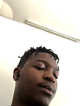 Redfucks333 online show from 10.16.25