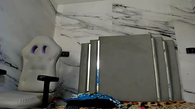 Lorena watson online show from 02.22.25