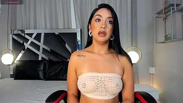 MAGIC AURORAA online show from 01.11.25