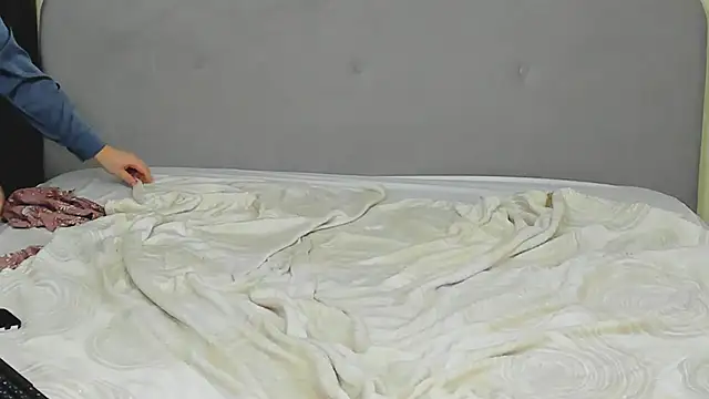 Snapshot of Sassy_Jam chatting on 01.08.25 Sassy Jam online show from 01.08.25