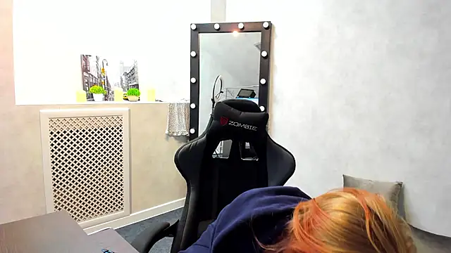 ElizabethHarpper online show from 02.12.25