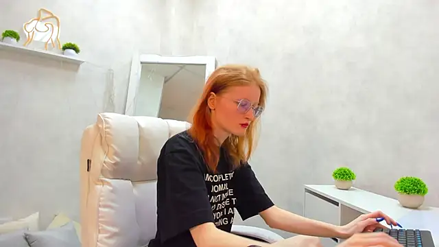 ElizabethHarpper online show from 03.10.25