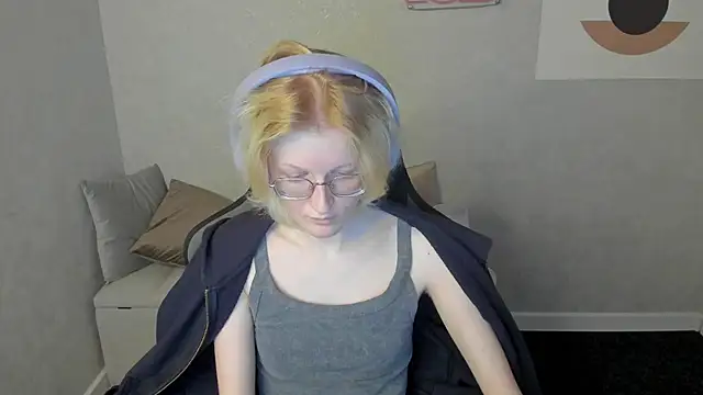 ElizabethHarpper online show from 09.14.25