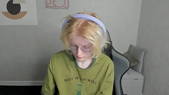 ElizabethHarpper online show from 09.16.25