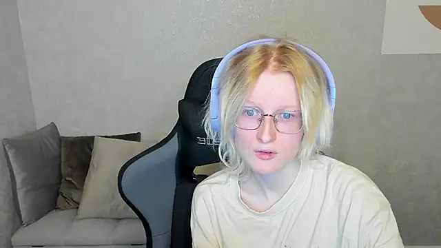 ElizabethHarpper online show from 09.27.25