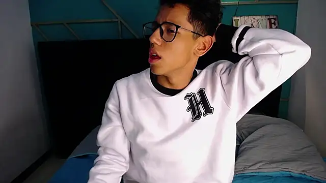 Snapshot of RyanPricee chatting on 01.12.25 RyanPricee online show from 01.12.25