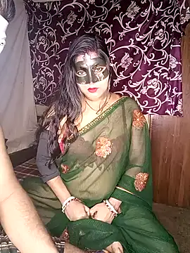 Snapshot of Hot_muskaan chatting on 11.18.25 Hot muskaan online show from 11.18.25