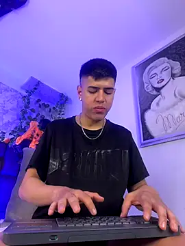 Snapshot of Angel_Khouri chatting on 10.26.25 Angel Khouri online show from 10.26.25