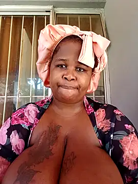 SexyLadyBoosxx online show from 10.17.25