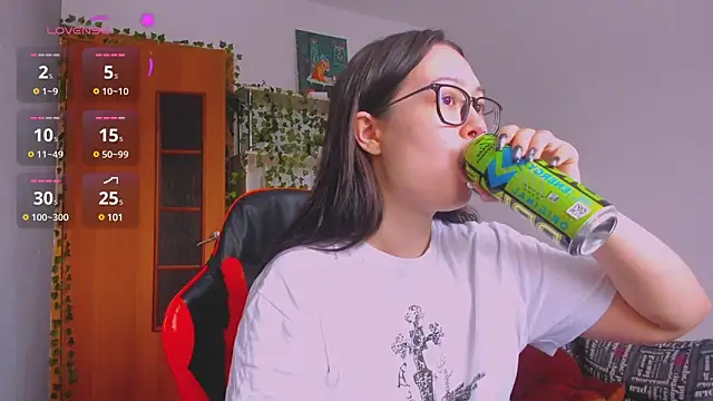 Snapshot of kittenrisha chatting on 02.26.25 kittenrisha online show from 02.26.25