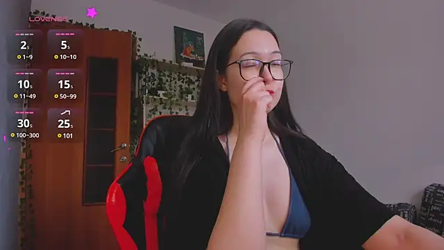 Snapshot of kittenrisha chatting on 03.04.25 kittenrisha online show from 03.04.25