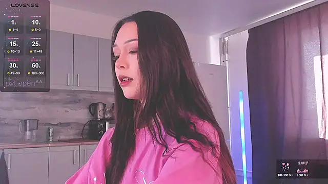 Snapshot of kittenrisha chatting on 10.18.25 kittenrisha online show from 10.18.25