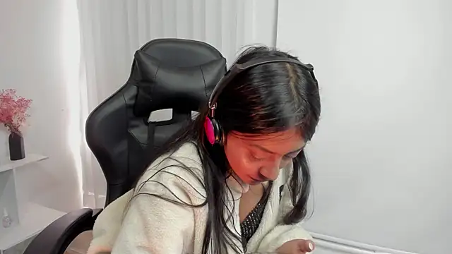 Xewa  online show from 02.04.25