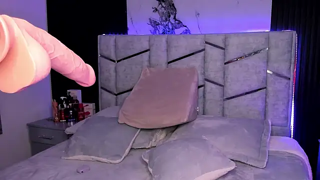 daniiphoeniixx online show from 02.02.25