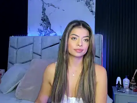 daniiphoeniixx online show from 02.24.25