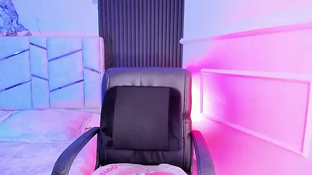 daniiphoeniixx online show from 02.27.26