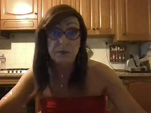 Snapshot of Tiabet chatting on 11.10.25 Tiabet online show from 11.10.25