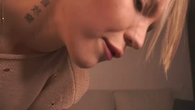 Snapshot of alittlestarrr chatting on 01.25.25 alittlestarrr online show from 01.25.25