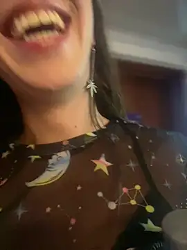 Snapshot of Sara_Davina chatting on 06.24.26 Sara Davina online show from 06.24.26