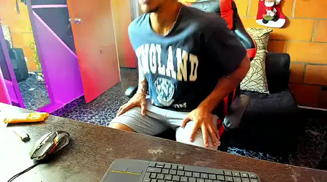 Adam Valenciia online show from 02.10.25