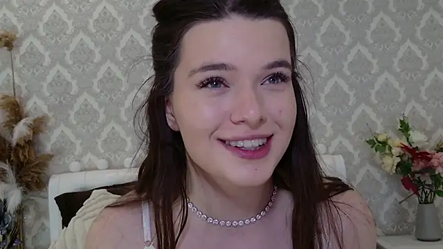 Nellie Medina online show from 03.11.25