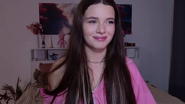 Nellie Medina online show from 10.14.25