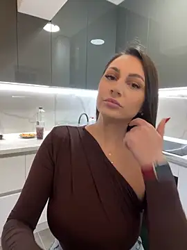 Snapshot of claraxjoyy chatting on 02.04.25 claraxjoyy online show from 02.04.25