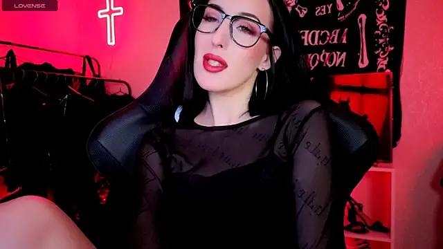 Miss Alice   online show from 05.26.26