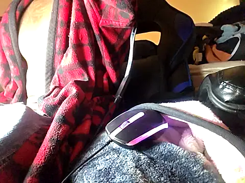 Snapshot of dominatingblacklove chatting on 09.13.25 dominatingblacklove online show from 09.13.25