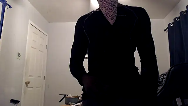 Snapshot of dominatingblacklove chatting on 10.18.25 dominatingblacklove online show from 10.18.25