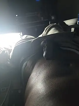 Snapshot of dominatingblacklove chatting on 11.18.25 dominatingblacklove online show from 11.18.25