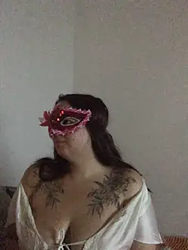 Snapshot of pandorinhaxn chatting on 02.04.25 pandorinhaxn online show from 02.04.25